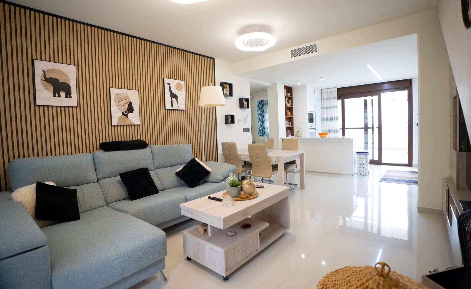 2 soveværelse Lejlighed til salg i Torrevieja med swimmingpool garage - € 265.000 (Ref: 9988506)