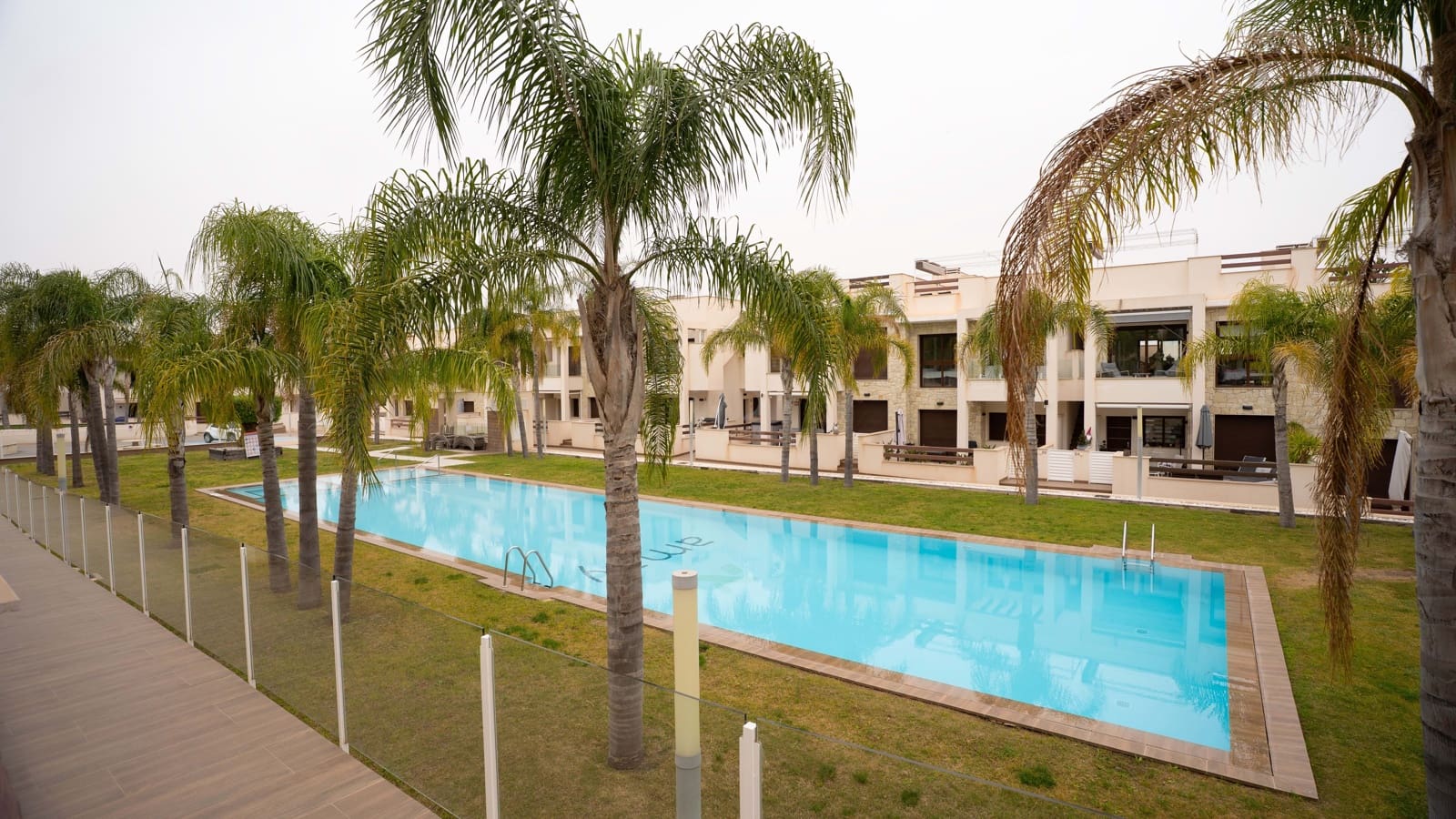 2 soveværelse Lejlighed til salg i Torrevieja med swimmingpool garage - € 265.000 (Ref: 9988506)