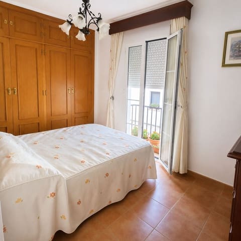 3 bedroom Apartment for sale in Medina-Sidonia - € 210,000 (Ref: 9988509)