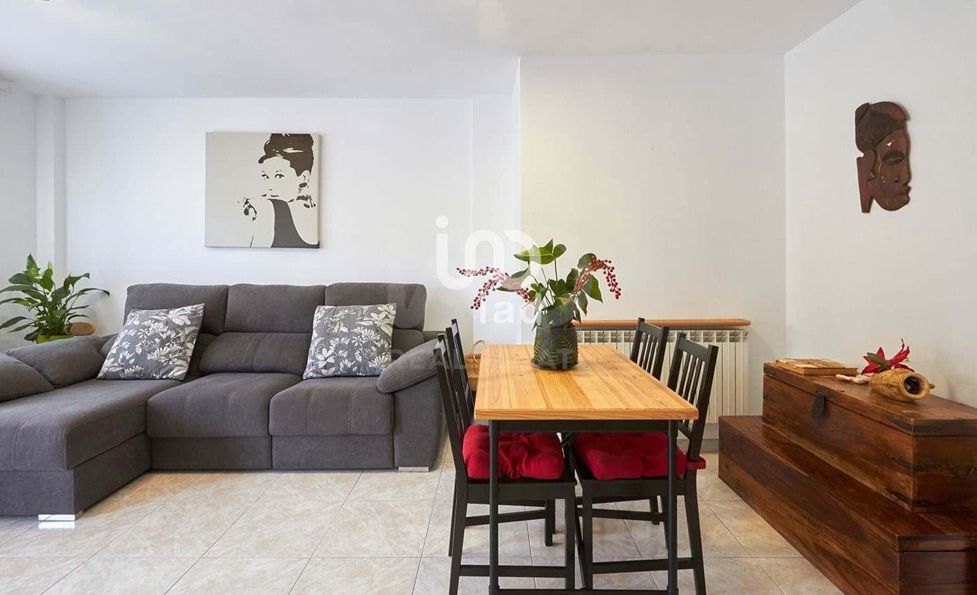 Apartamento de 3 habitaciones en Barcelona ciudad en venta - 284.000 € (Ref: 9988511)