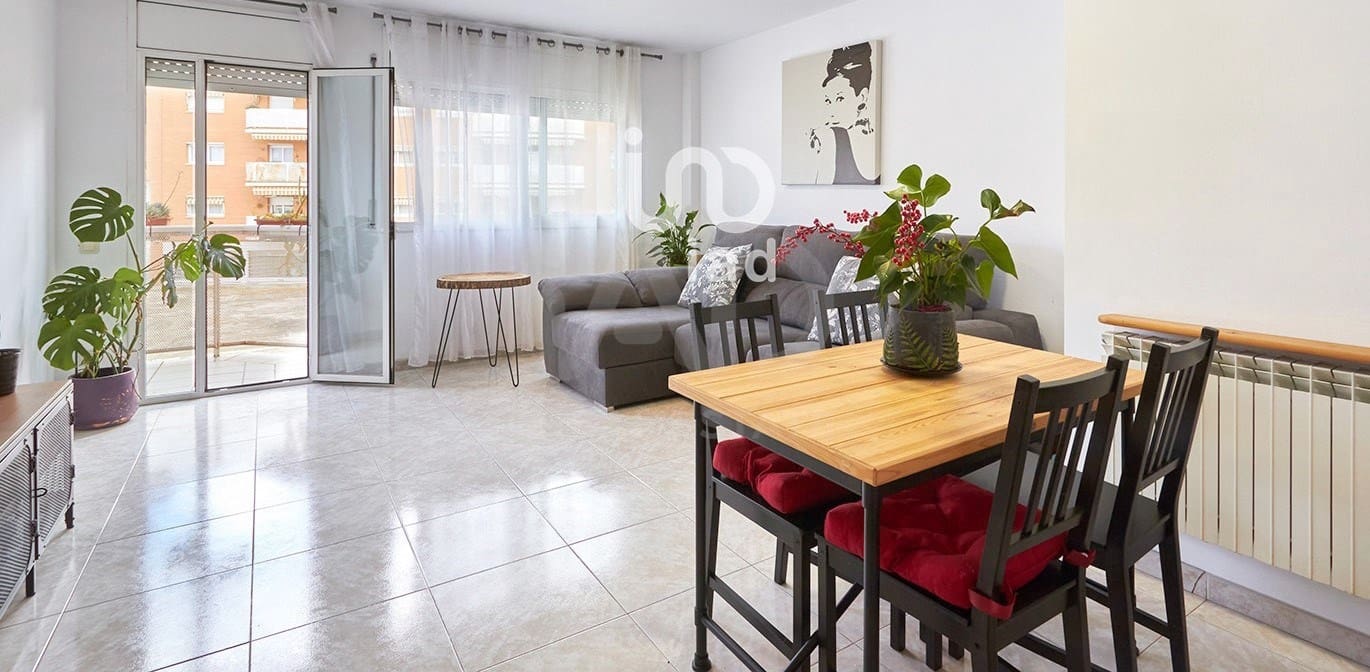 Apartamento de 3 habitaciones en Barcelona ciudad en venta - 284.000 € (Ref: 9988511)