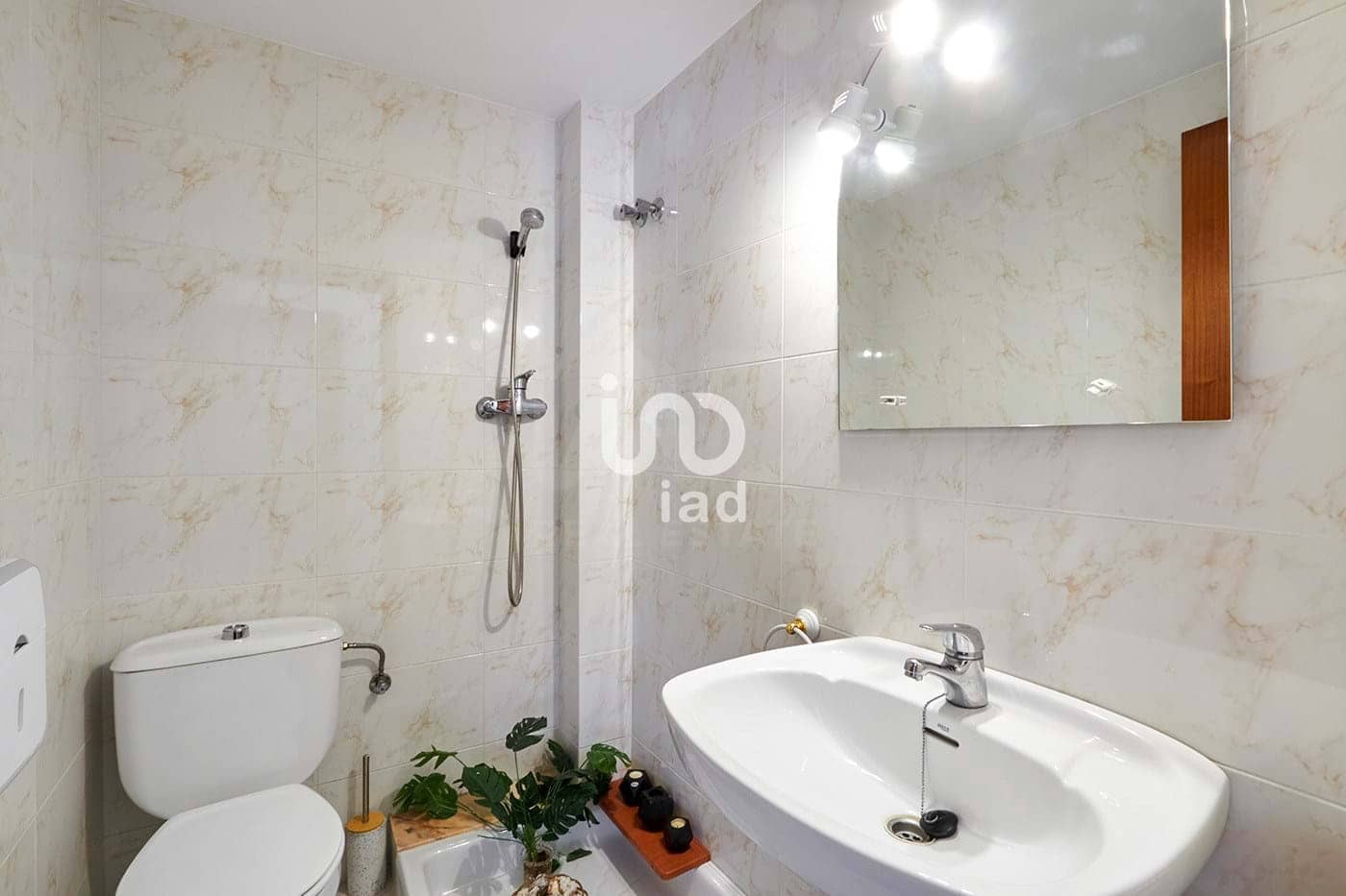 Apartamento de 3 habitaciones en Barcelona ciudad en venta - 284.000 € (Ref: 9988511)