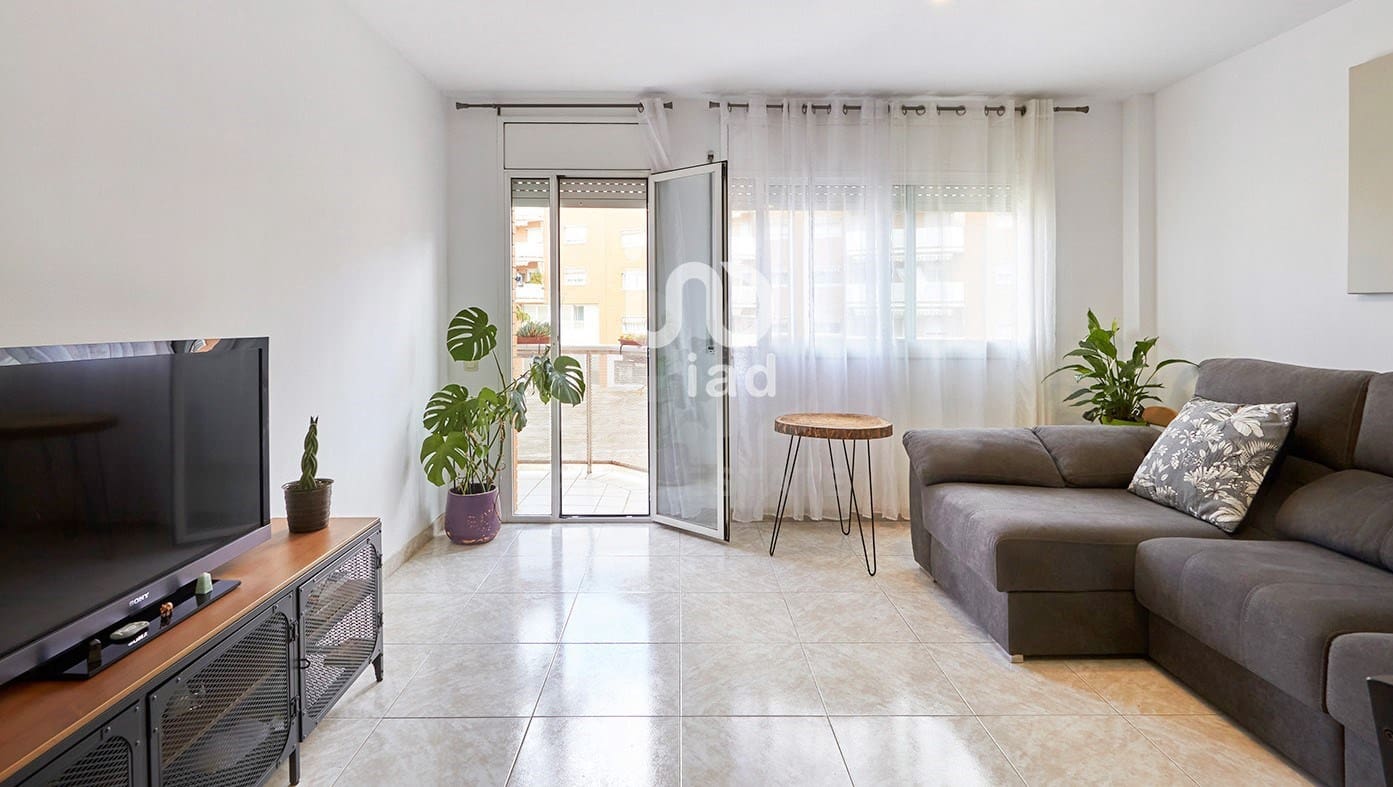 Apartamento de 3 habitaciones en Barcelona ciudad en venta - 284.000 € (Ref: 9988511)