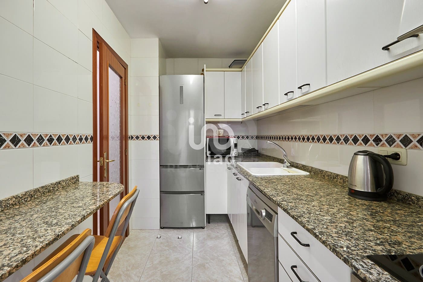 Apartamento de 3 habitaciones en Barcelona ciudad en venta - 284.000 € (Ref: 9988511)