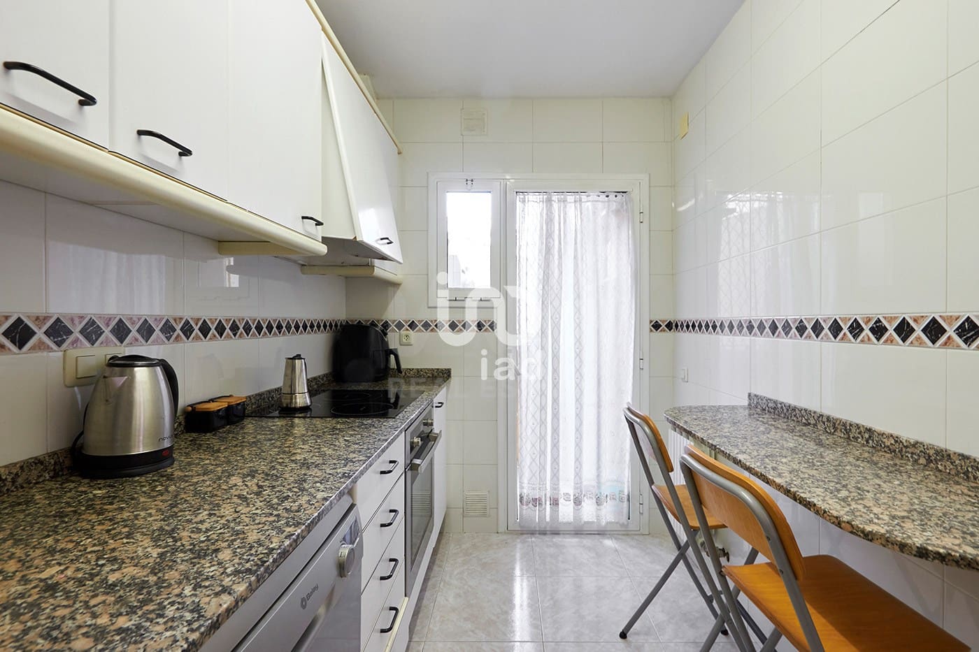 Apartamento de 3 habitaciones en Barcelona ciudad en venta - 284.000 € (Ref: 9988511)