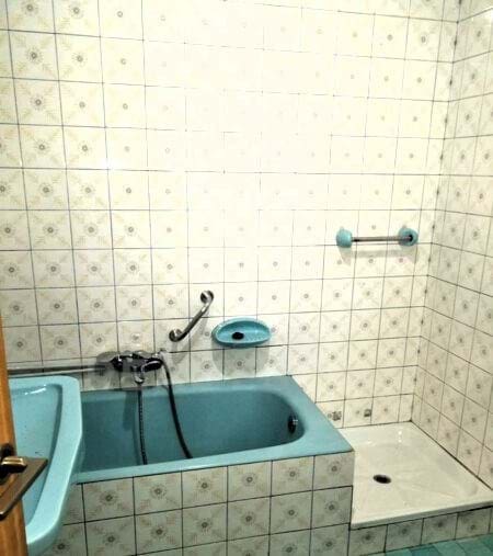 4 sypialnia Willa na sprzedaż w Miasto Leon z garażem - 132 900 € (Ref: 9988513)