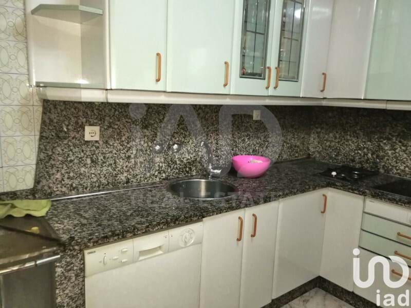 4 sypialnia Willa na sprzedaż w Miasto Leon z garażem - 132 900 € (Ref: 9988513)