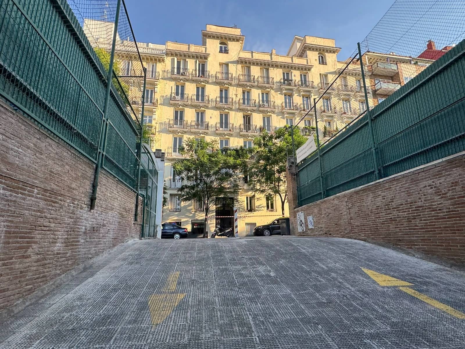 Garasje til salgs i Madrid by - € 93 630 (Ref: 9988523)
