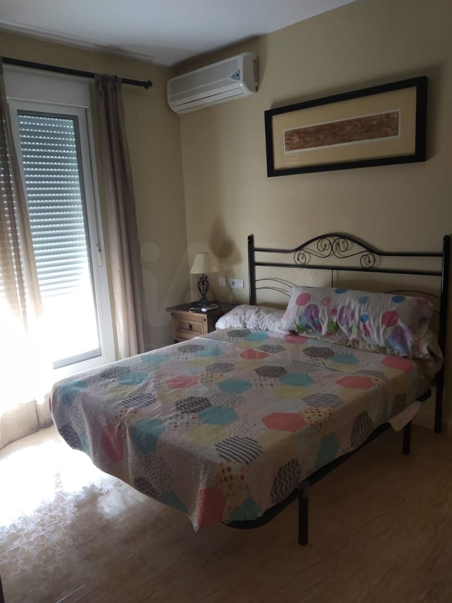 Casa de 3 habitaciones en Córdoba ciudad en venta - 140.000 € (Ref: 9988524)