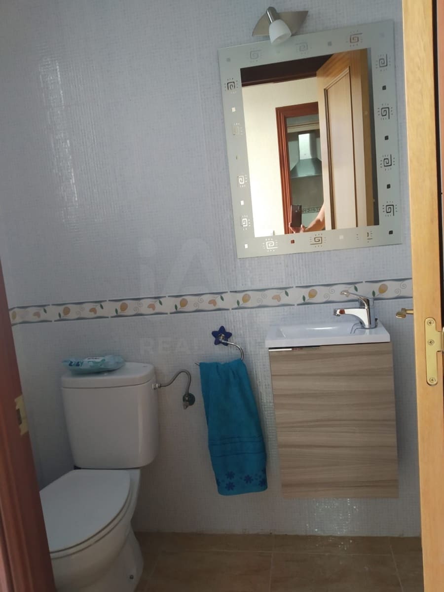 Casa de 3 habitaciones en Córdoba ciudad en venta - 140.000 € (Ref: 9988524)