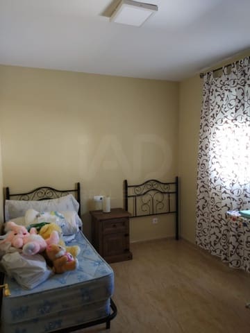 3 slaapkamer Huis te koop in Fátima, Córdoba stad - € 140.000 (Ref: 9988524)