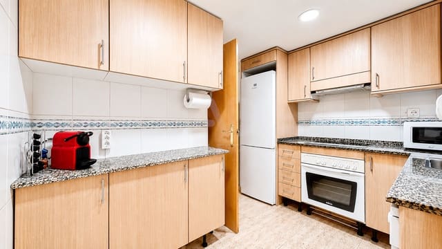 3 soveværelse Lejlighed til salg i Tarragona by med swimmingpool - € 269.000 (Ref: 9988527)