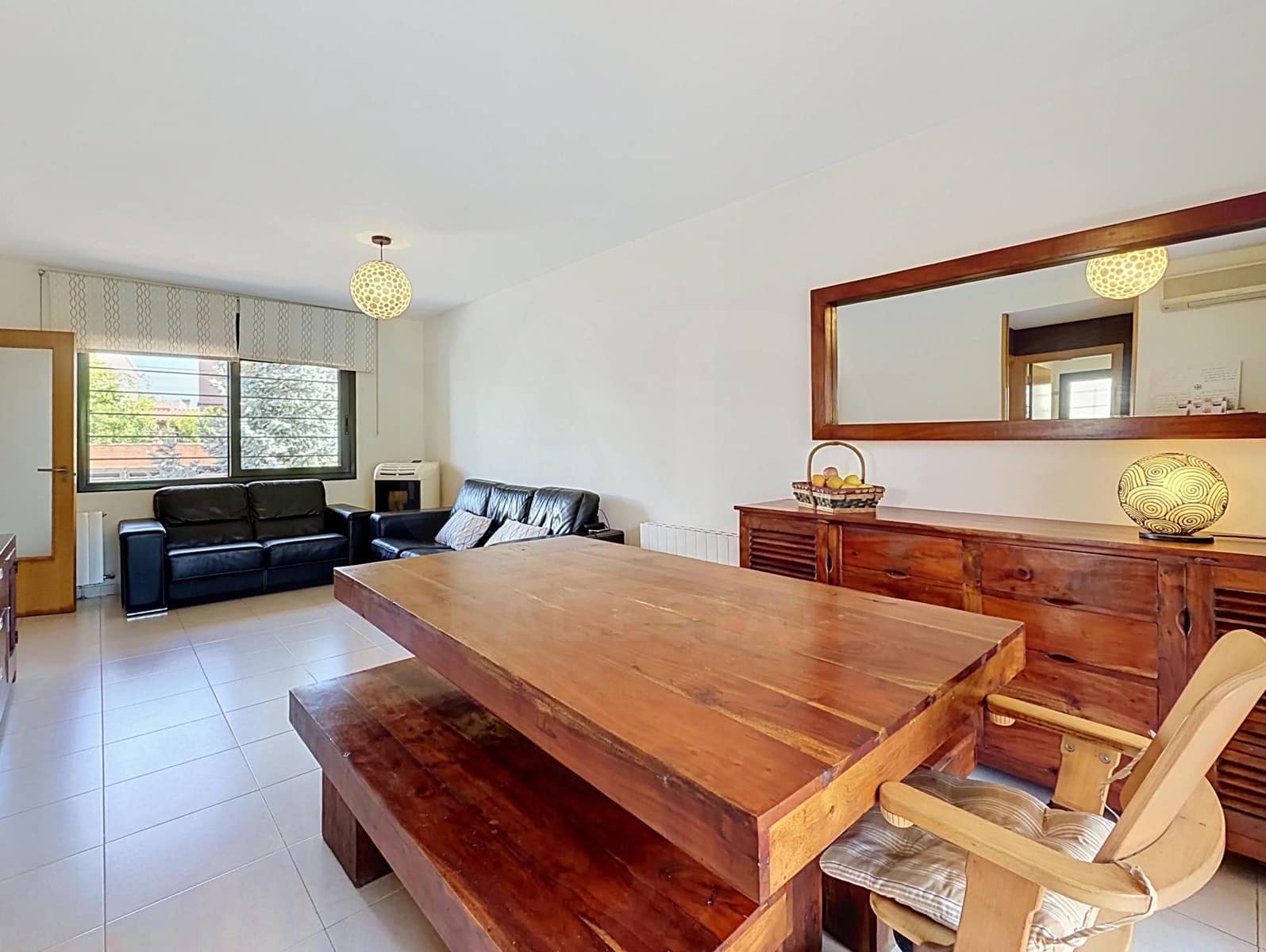 4 bedroom Townhouse for sale in Tarragona city with garage - € 435,000 (Ref: 9988529)