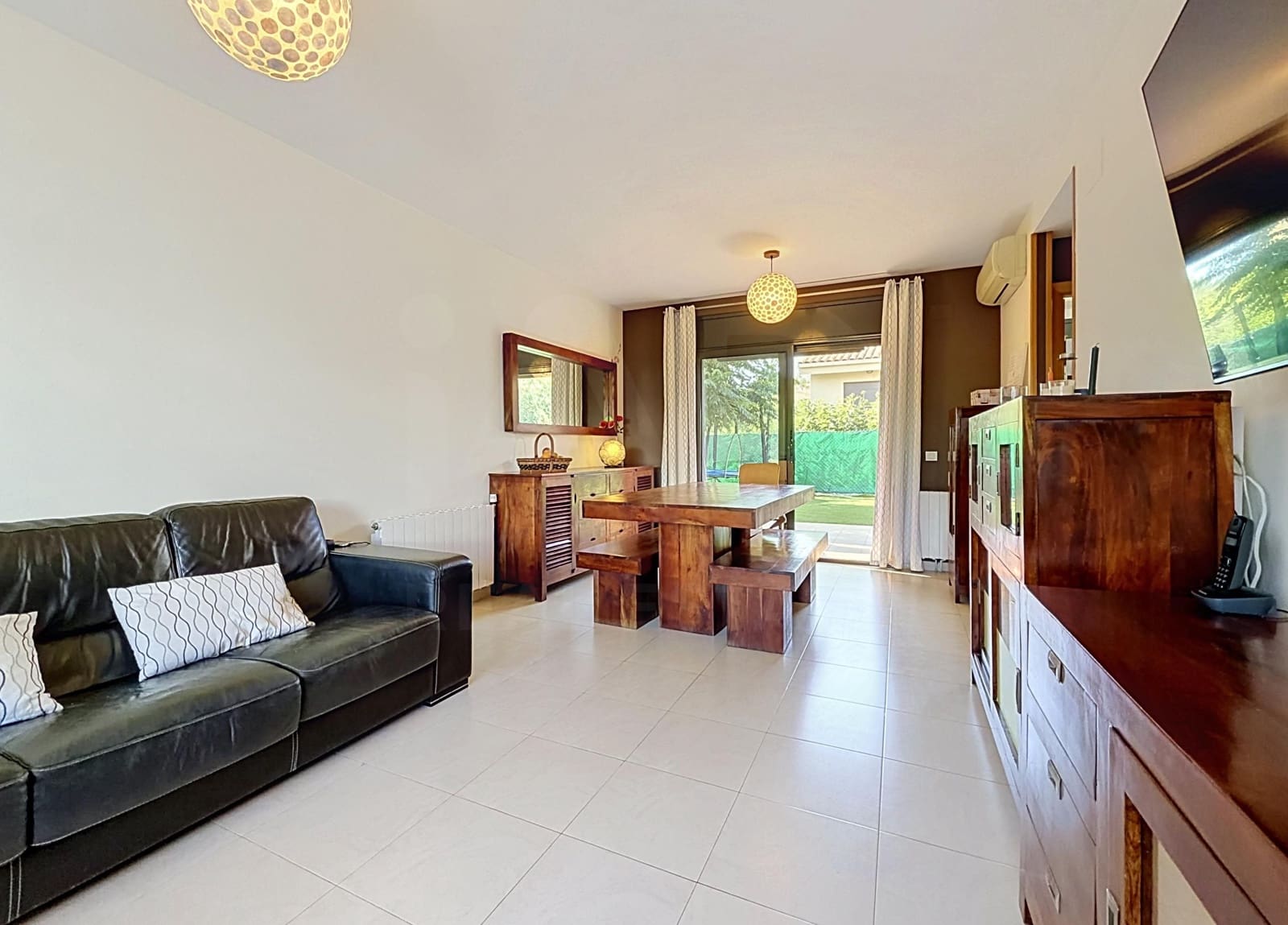 4 bedroom Townhouse for sale in Tarragona city with garage - € 435,000 (Ref: 9988529)