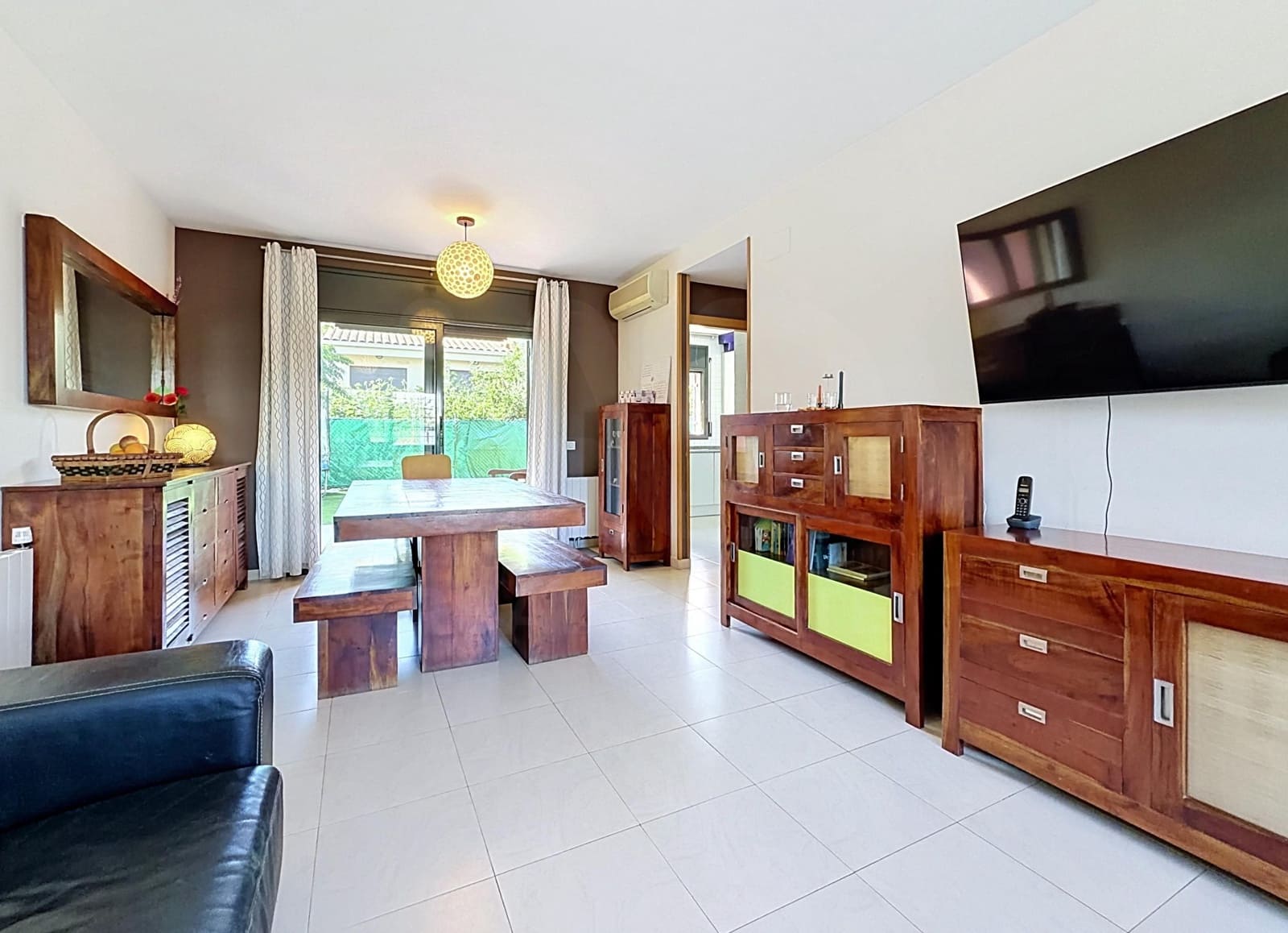 4 bedroom Townhouse for sale in Tarragona city with garage - € 435,000 (Ref: 9988529)