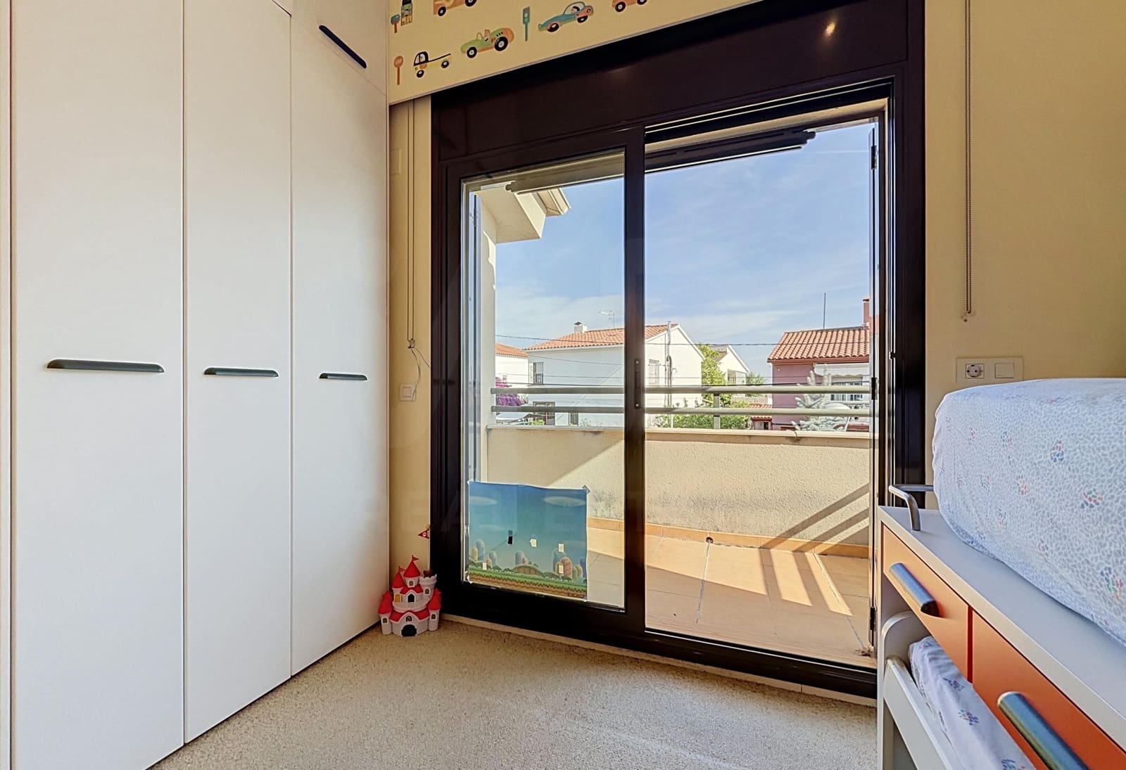 4 bedroom Townhouse for sale in Tarragona city with garage - € 435,000 (Ref: 9988529)