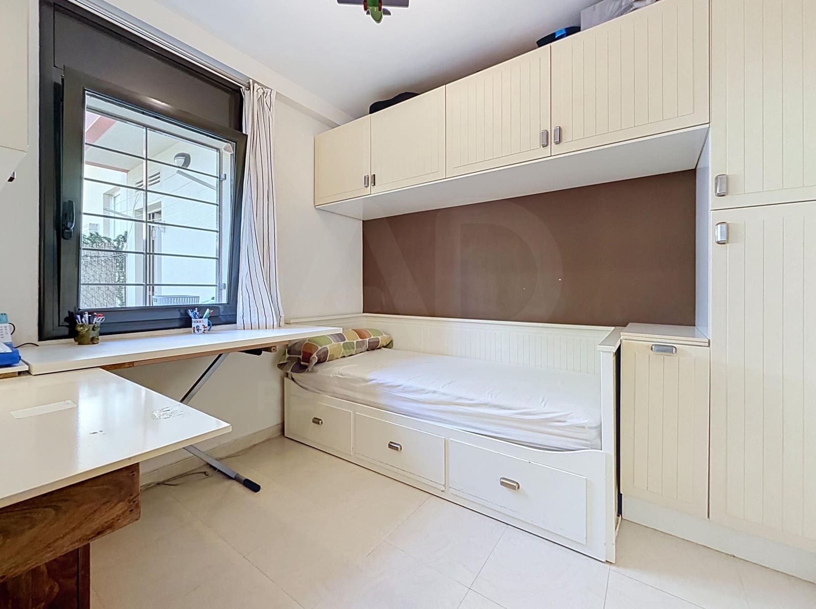 4 bedroom Townhouse for sale in Tarragona city with garage - € 435,000 (Ref: 9988529)