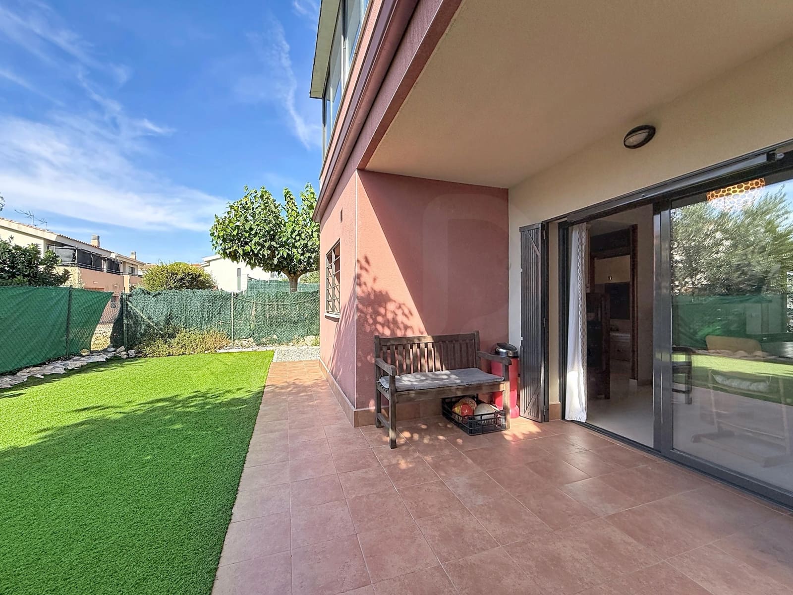 4 bedroom Townhouse for sale in Tarragona city with garage - € 435,000 (Ref: 9988529)