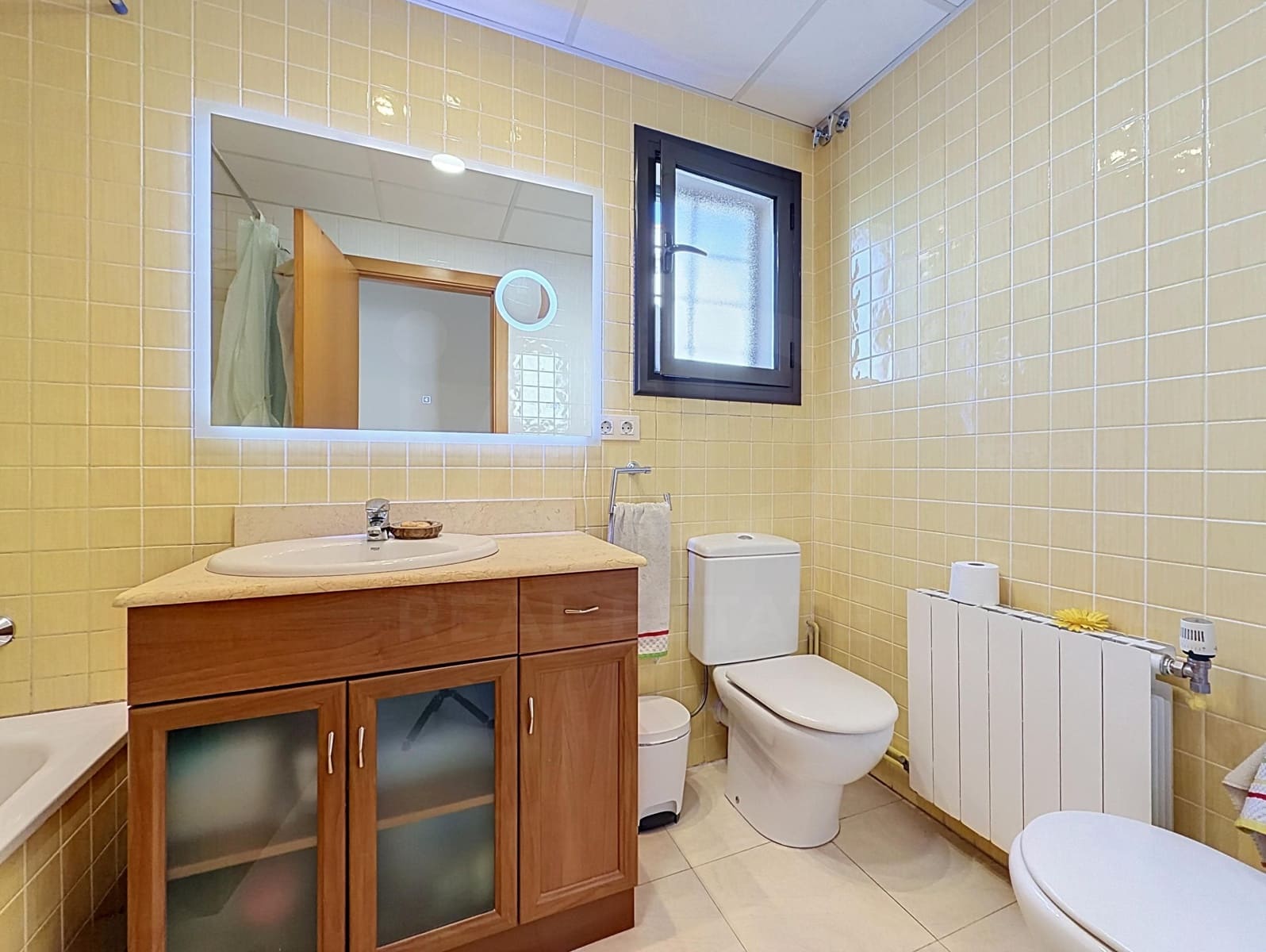 4 bedroom Townhouse for sale in Tarragona city with garage - € 435,000 (Ref: 9988529)