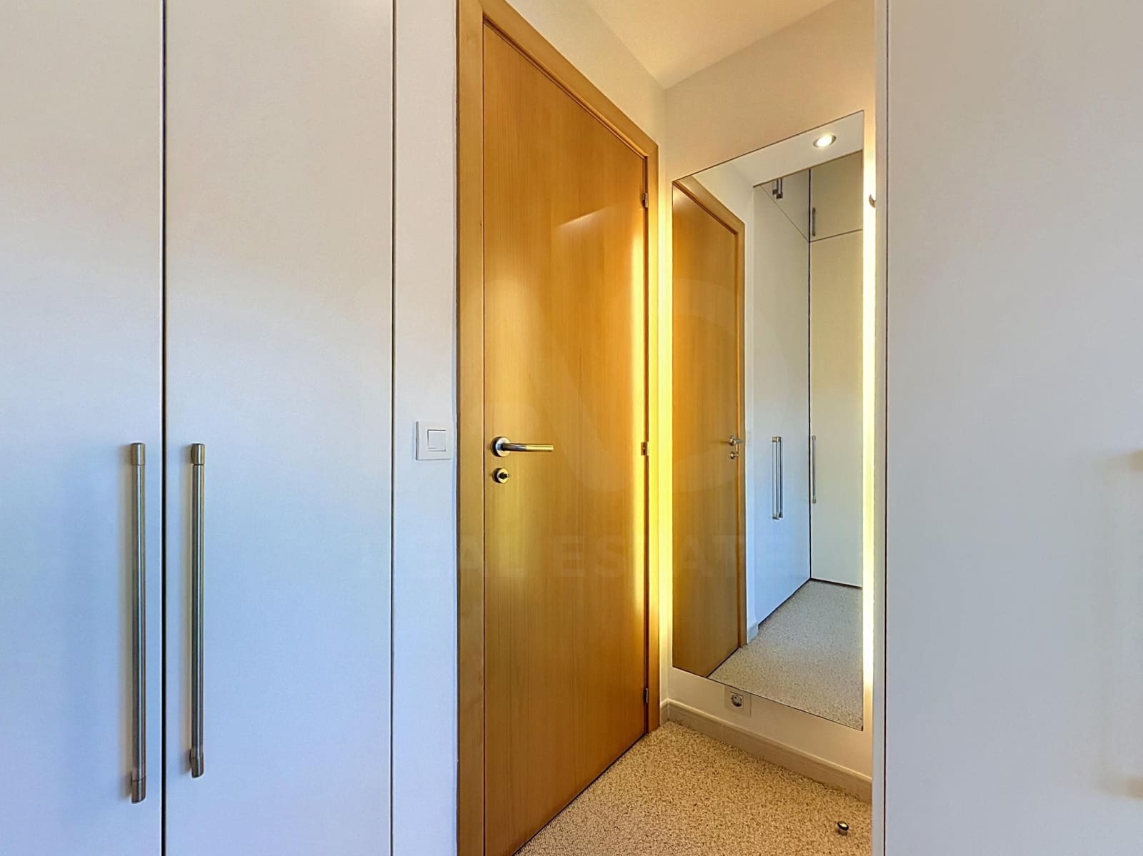 4 bedroom Townhouse for sale in Tarragona city with garage - € 435,000 (Ref: 9988529)