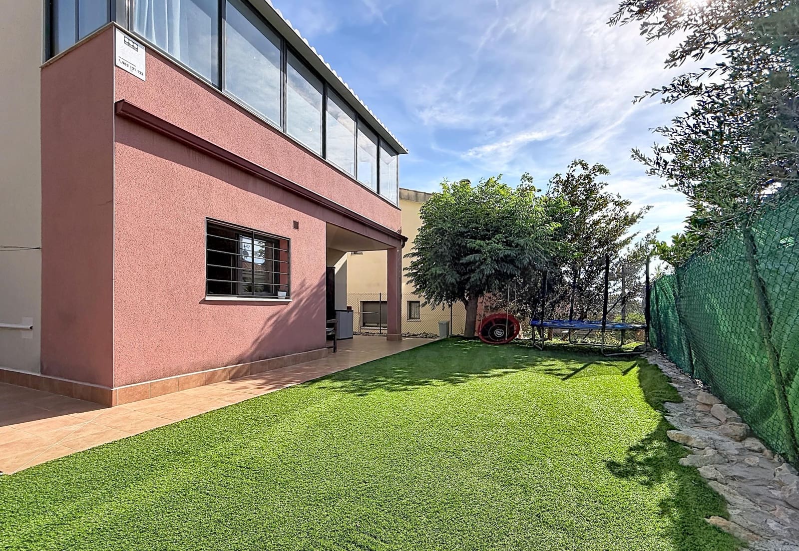 4 bedroom Townhouse for sale in Tarragona city with garage - € 435,000 (Ref: 9988529)