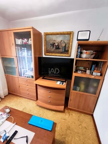 Kommersiell til salgs i Leon by - € 150 000 (Ref: 9988532)