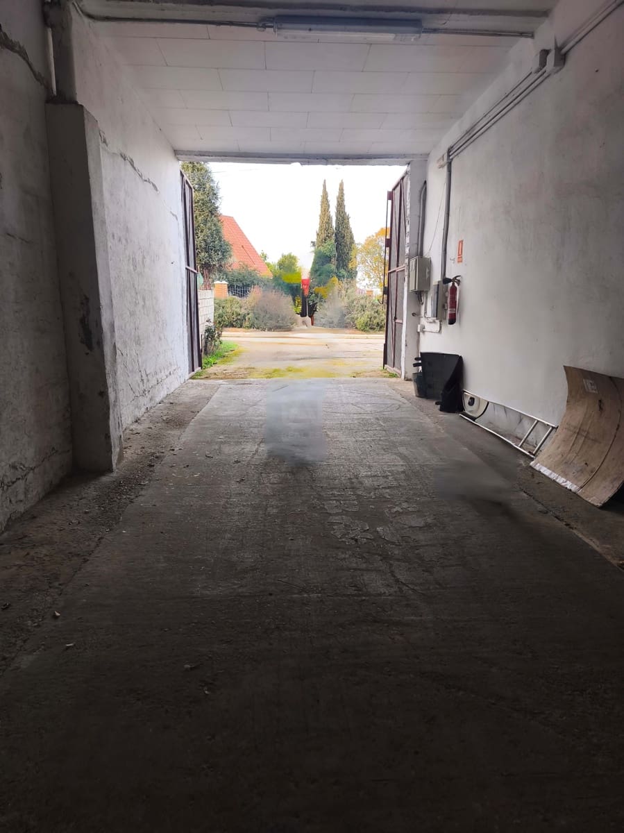 Kommersiell til salgs i Leon by - € 150 000 (Ref: 9988532)