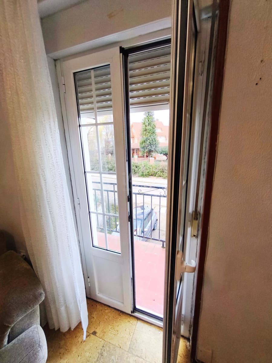 Kommersiell til salgs i Leon by - € 150 000 (Ref: 9988532)