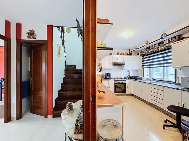 Apartamento de 3 habitaciones en Pontevedra ciudad en venta - 215.000 € (Ref: 9988533)