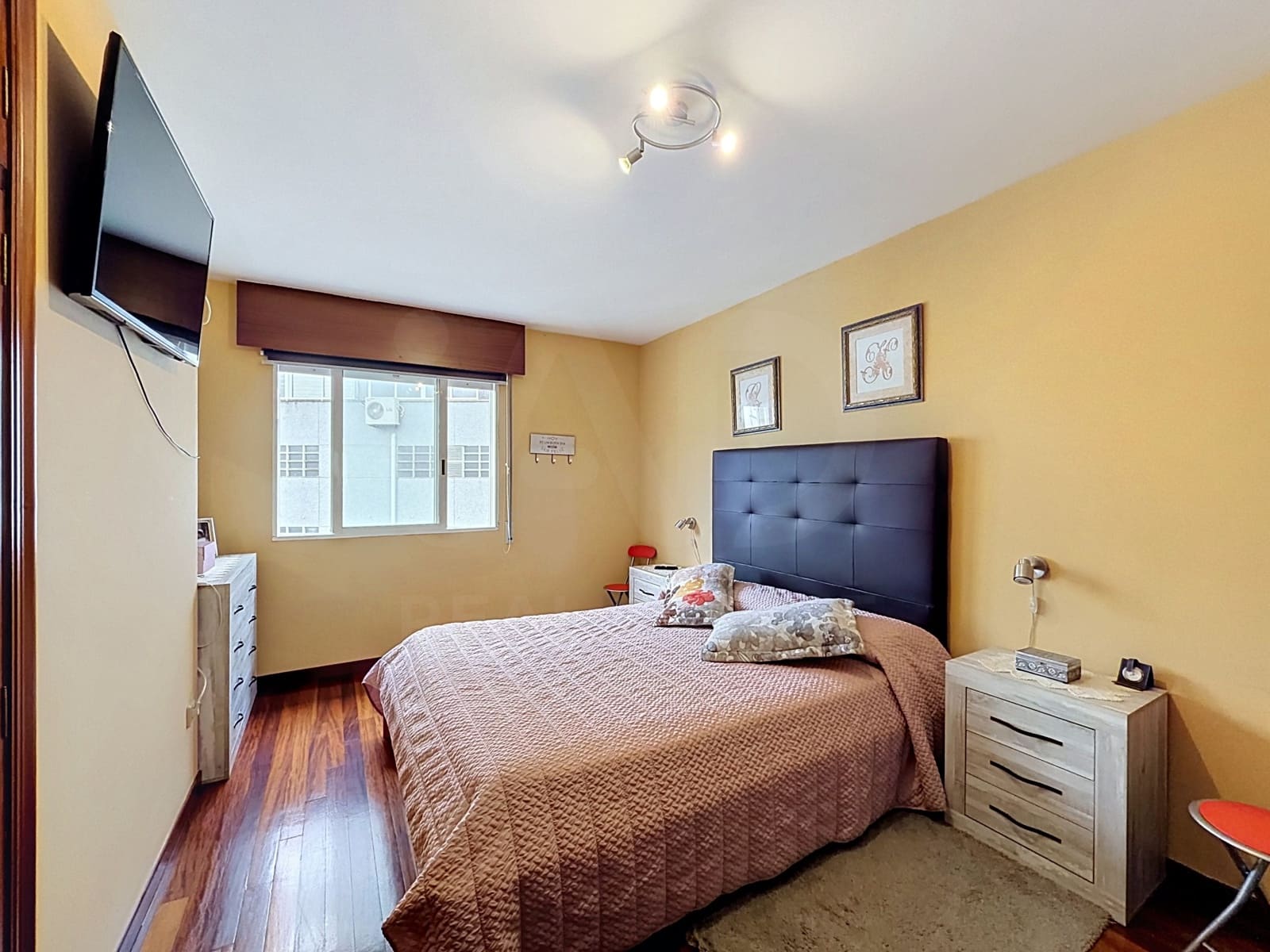 Apartamento de 3 habitaciones en Pontevedra ciudad en venta - 215.000 € (Ref: 9988533)