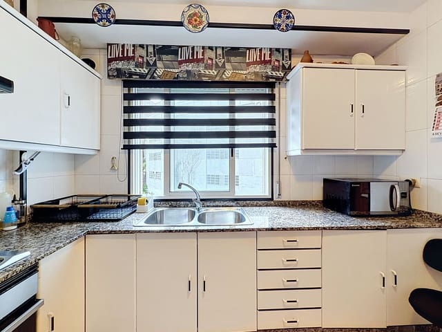 Apartamento de 3 habitaciones en Pontevedra ciudad en venta - 215.000 € (Ref: 9988533)