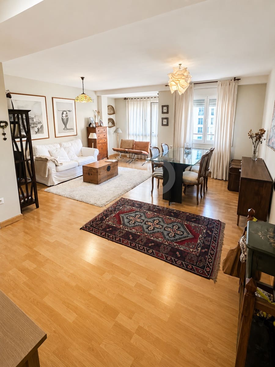 3 slaapkamer Appartement te koop in Leon stad - € 215.000 (Ref: 9988536)