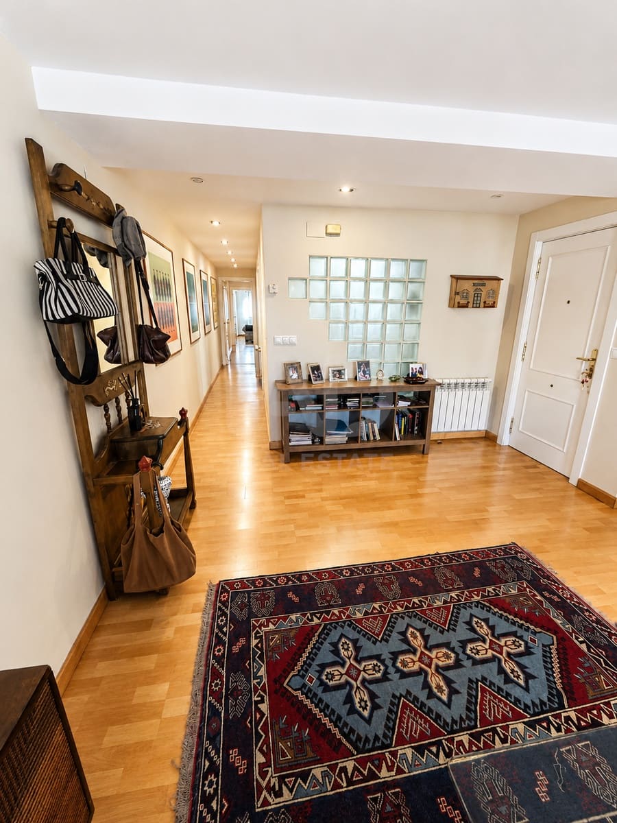 3 slaapkamer Appartement te koop in Leon stad - € 215.000 (Ref: 9988536)