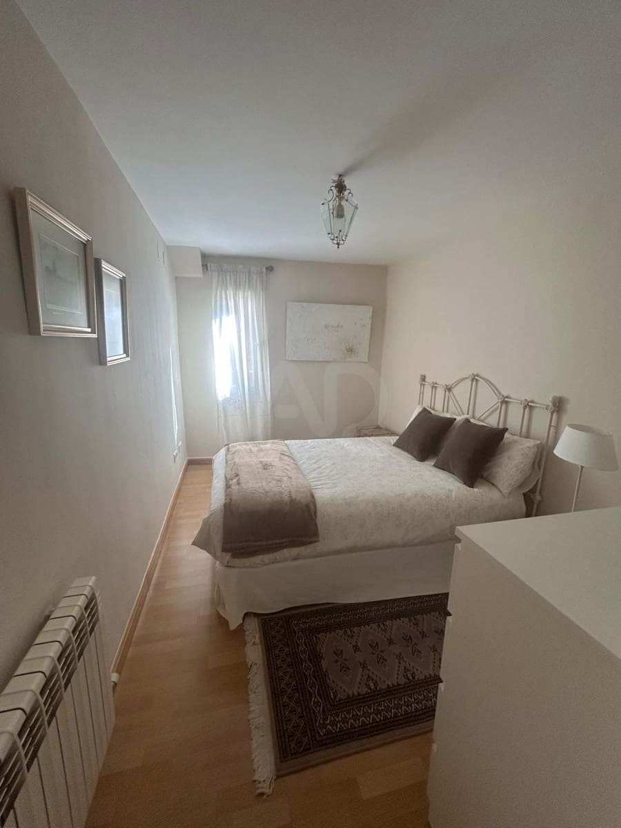 3 slaapkamer Appartement te koop in Leon stad - € 215.000 (Ref: 9988536)