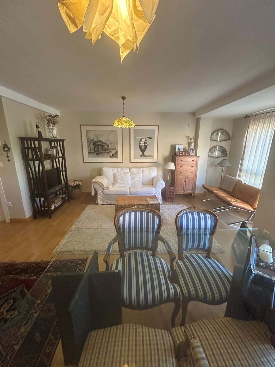 3 slaapkamer Appartement te koop in Leon stad - € 215.000 (Ref: 9988536)