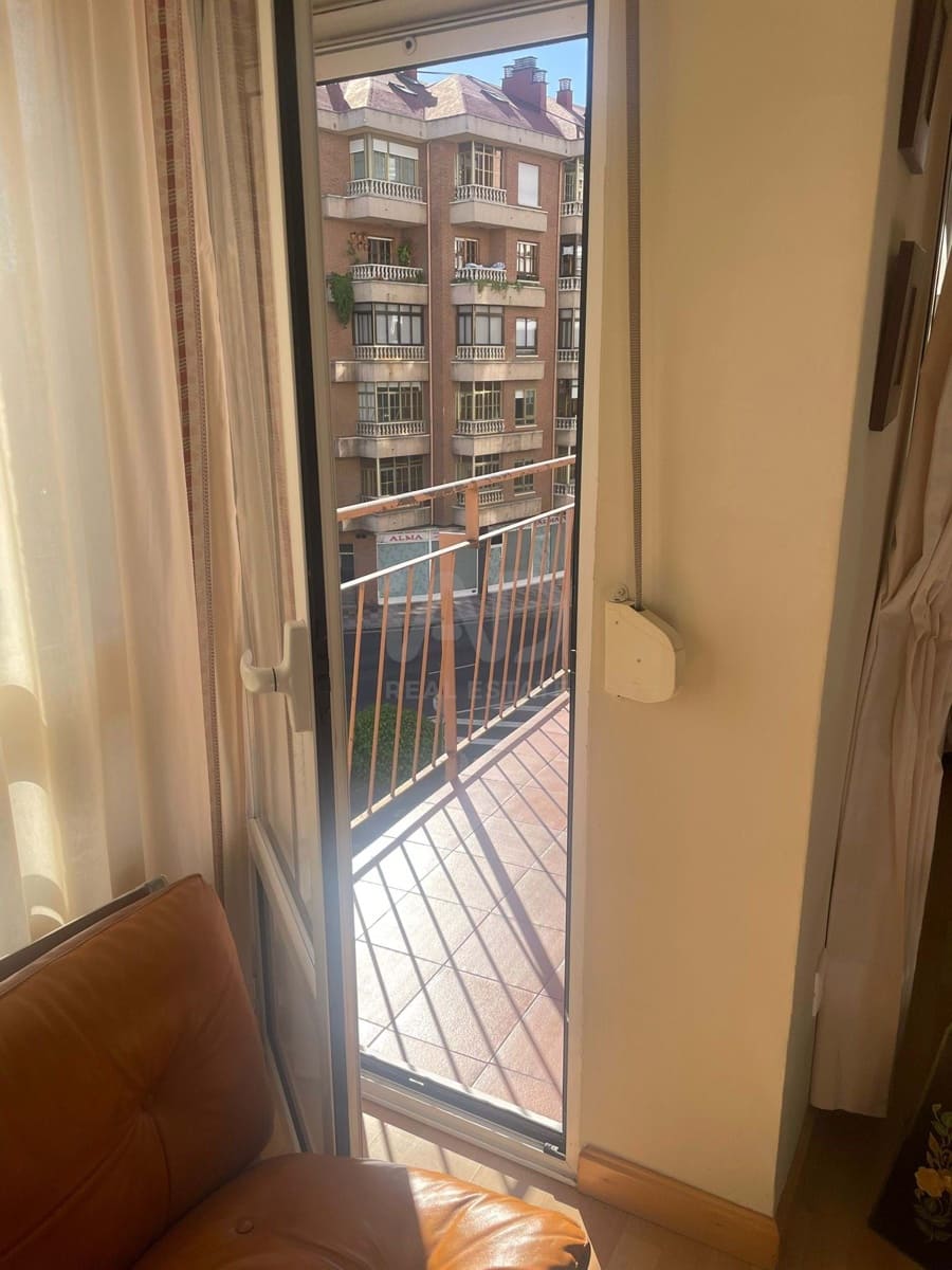 3 slaapkamer Appartement te koop in Leon stad - € 215.000 (Ref: 9988536)