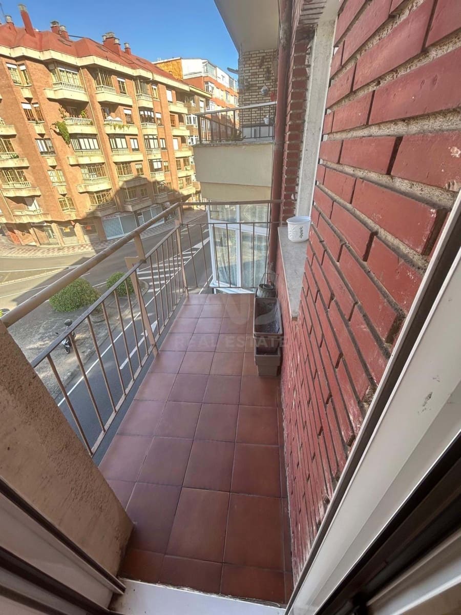 3 slaapkamer Appartement te koop in Leon stad - € 215.000 (Ref: 9988536)