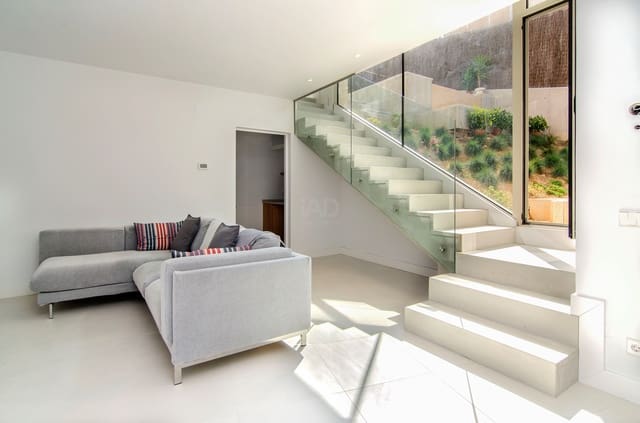 5 soveværelse Byhus til salg i Sant Pere de Ribes med swimmingpool garage - € 1.295.000 (Ref: 9988538)