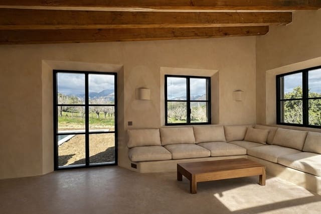 Casa de 4 habitaciones en Selva en venta con piscina - 2.900.000 € (Ref: 9988540)