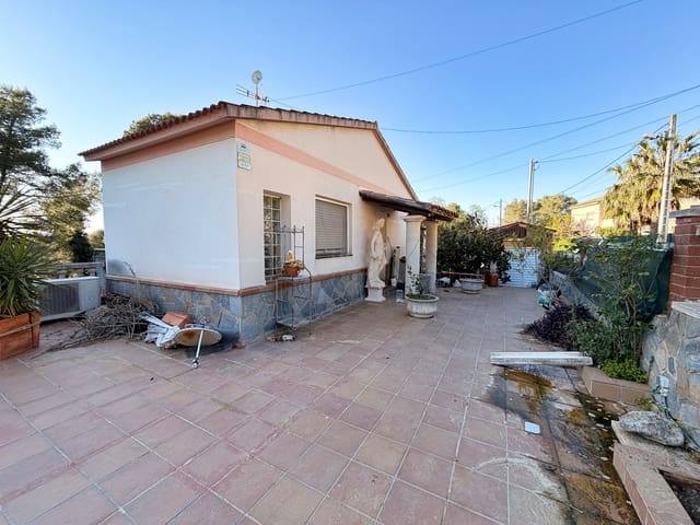 3 soverom Hus til salgs i Barcelona by med svømmebasseng - € 240 000 (Ref: 9988543)