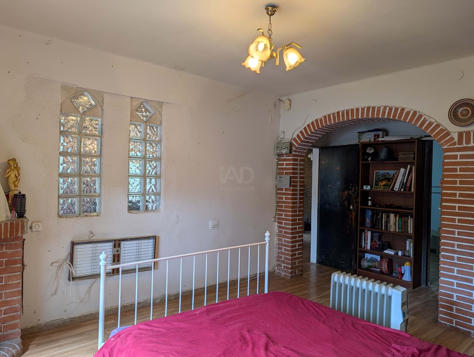 Casa de 3 habitaciones en Barcelona ciudad en venta con piscina garaje - 239.000 € (Ref: 9988547)