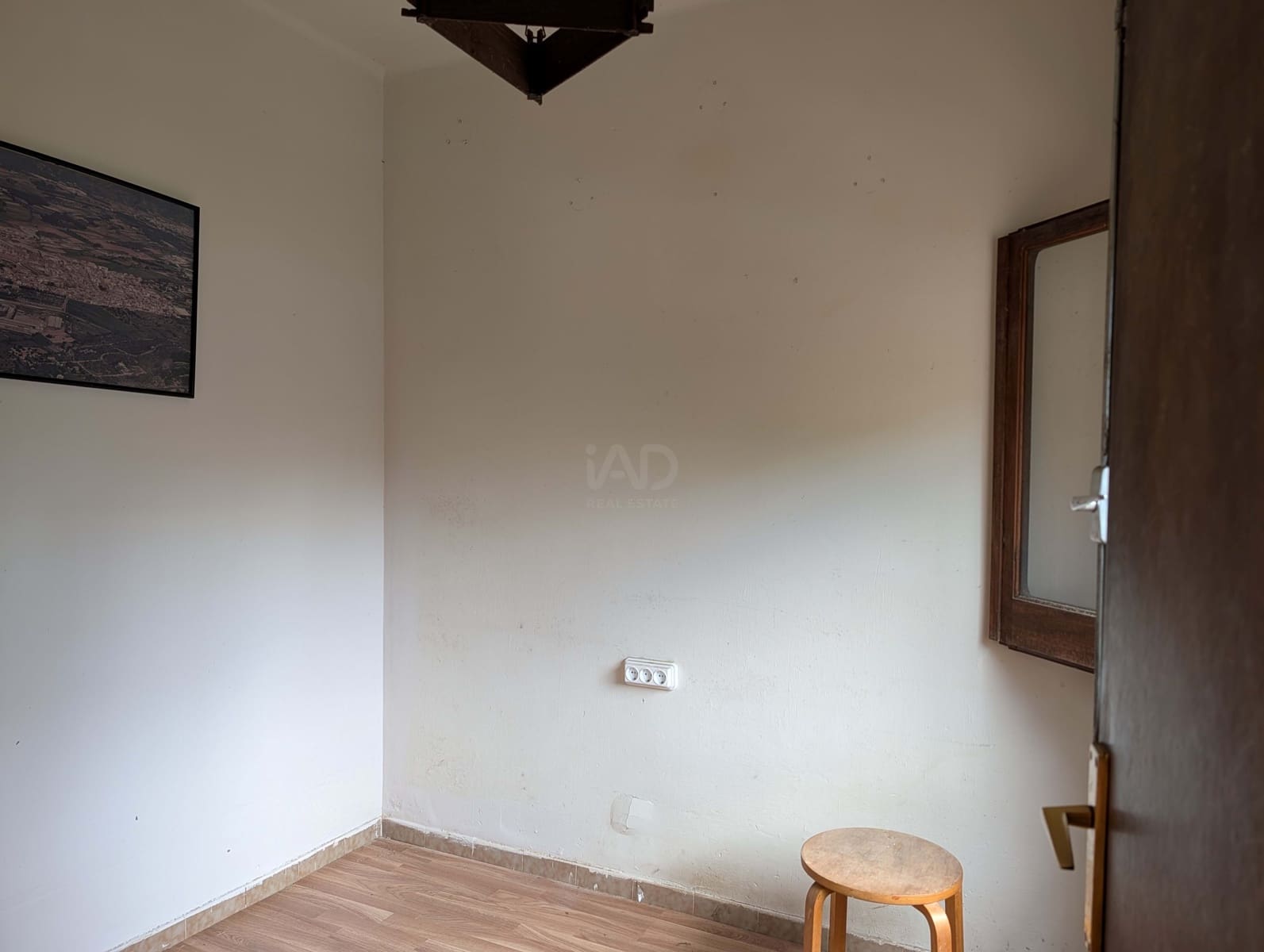 Casa de 3 habitaciones en Barcelona ciudad en venta con piscina garaje - 239.000 € (Ref: 9988547)