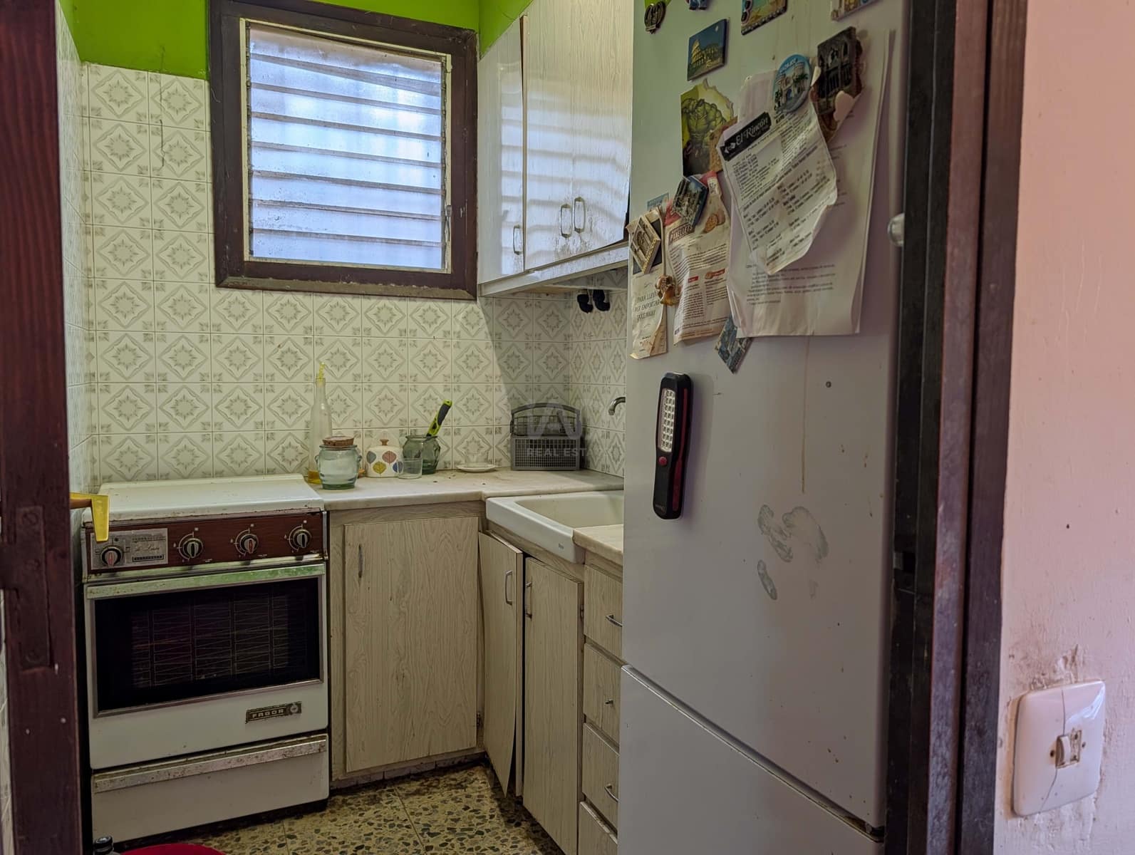 Casa de 3 habitaciones en Barcelona ciudad en venta con piscina garaje - 239.000 € (Ref: 9988547)
