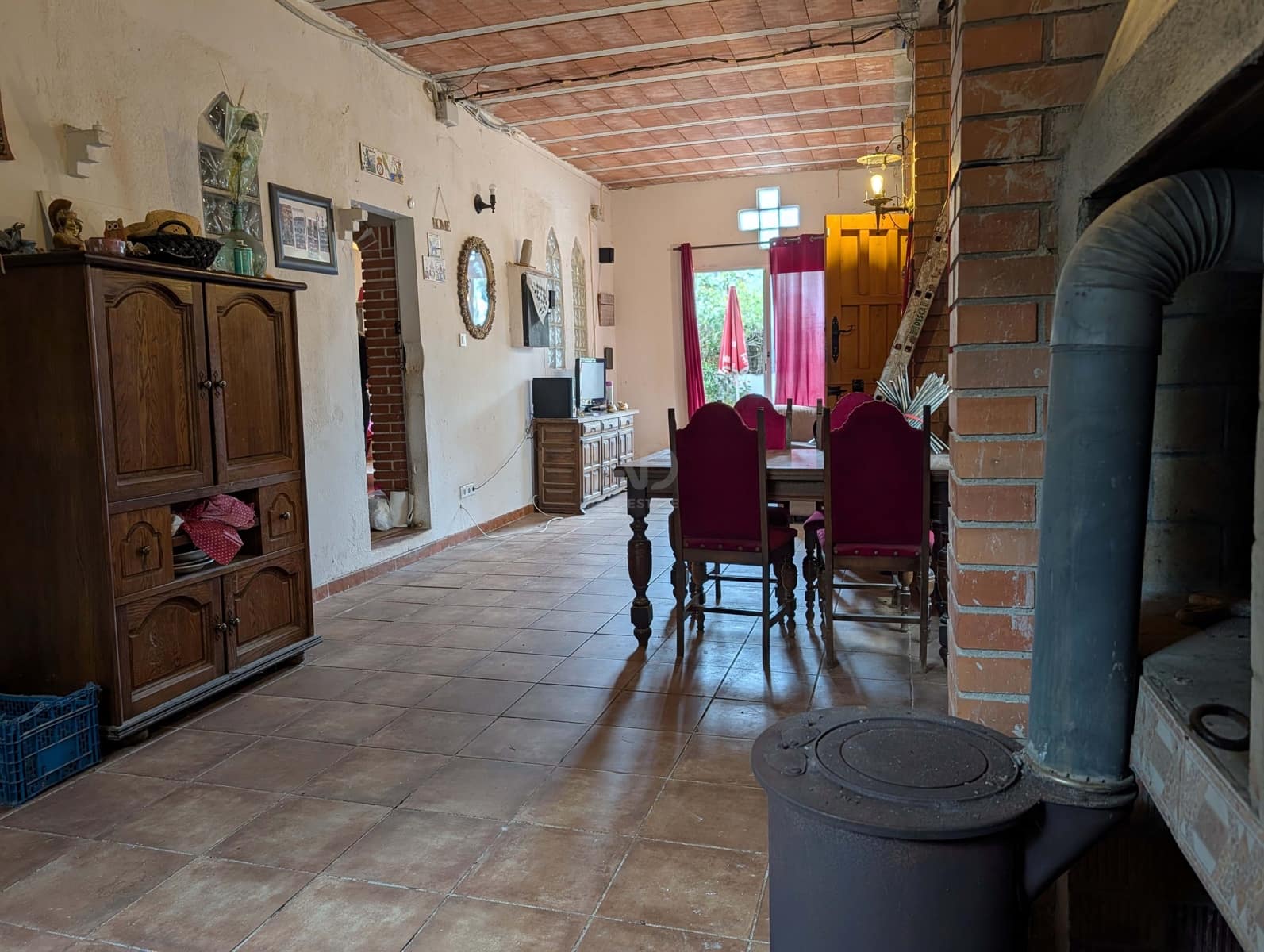 Casa de 3 habitaciones en Barcelona ciudad en venta con piscina garaje - 239.000 € (Ref: 9988547)