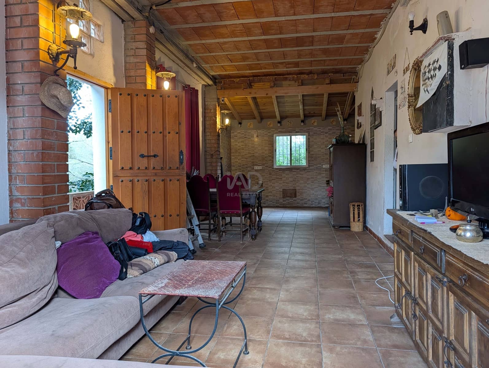 Casa de 3 habitaciones en Barcelona ciudad en venta con piscina garaje - 239.000 € (Ref: 9988547)