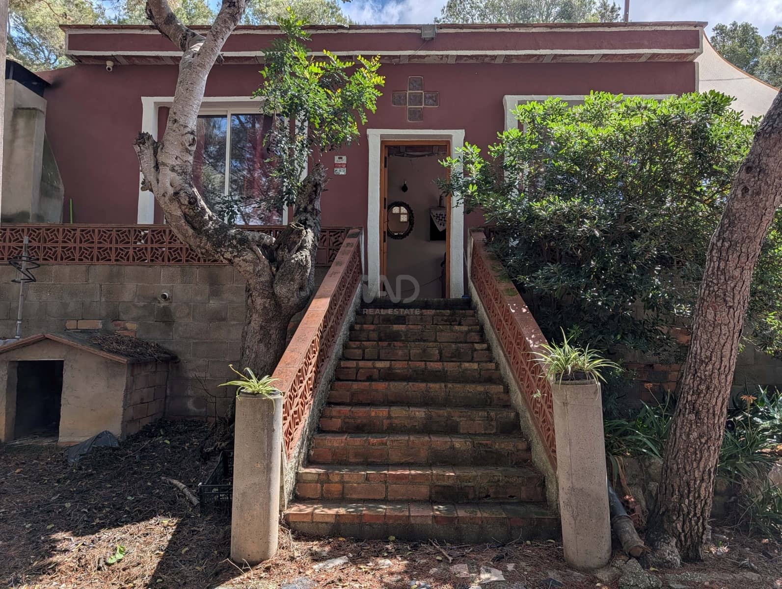 Casa de 3 habitaciones en Barcelona ciudad en venta con piscina garaje - 239.000 € (Ref: 9988547)