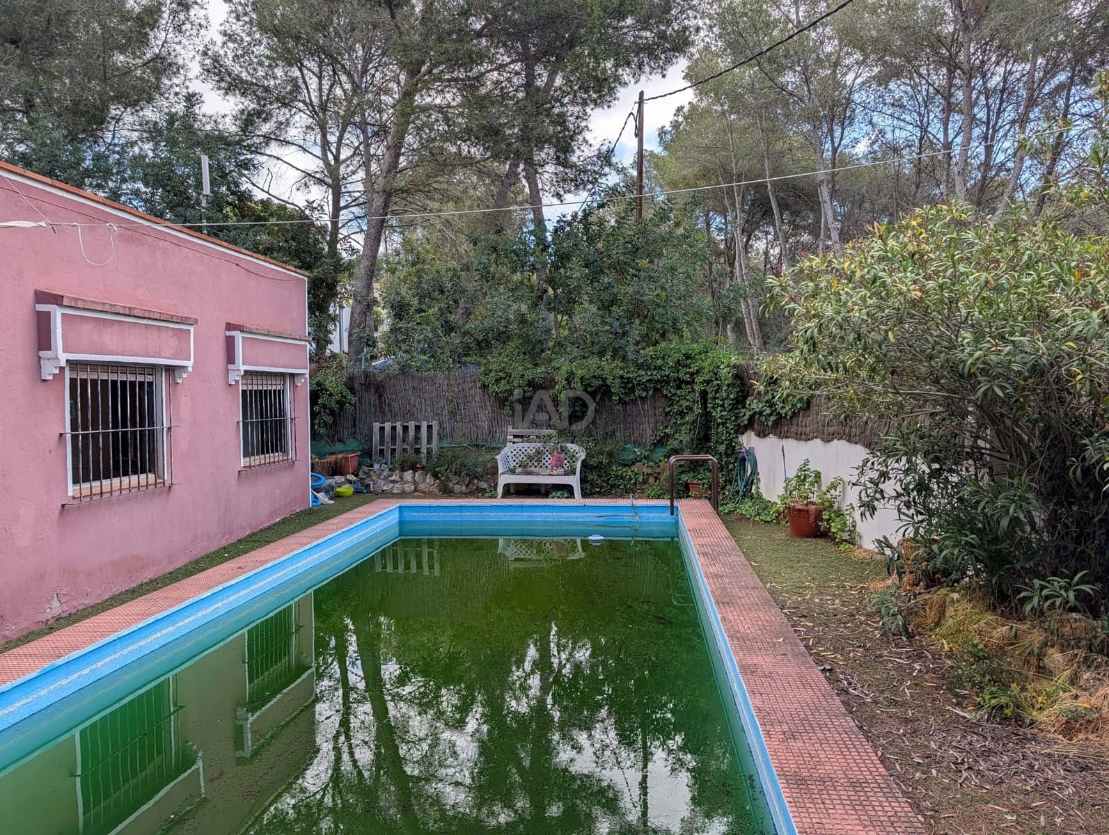 Casa de 3 habitaciones en Barcelona ciudad en venta con piscina garaje - 239.000 € (Ref: 9988547)