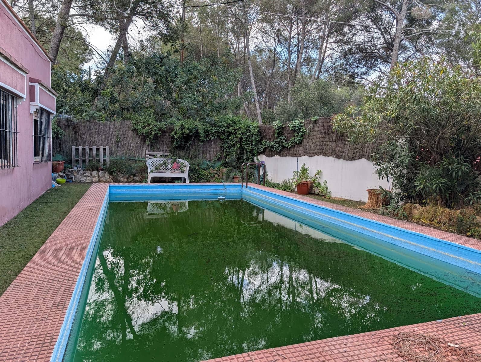 Casa de 3 habitaciones en Barcelona ciudad en venta con piscina garaje - 239.000 € (Ref: 9988547)