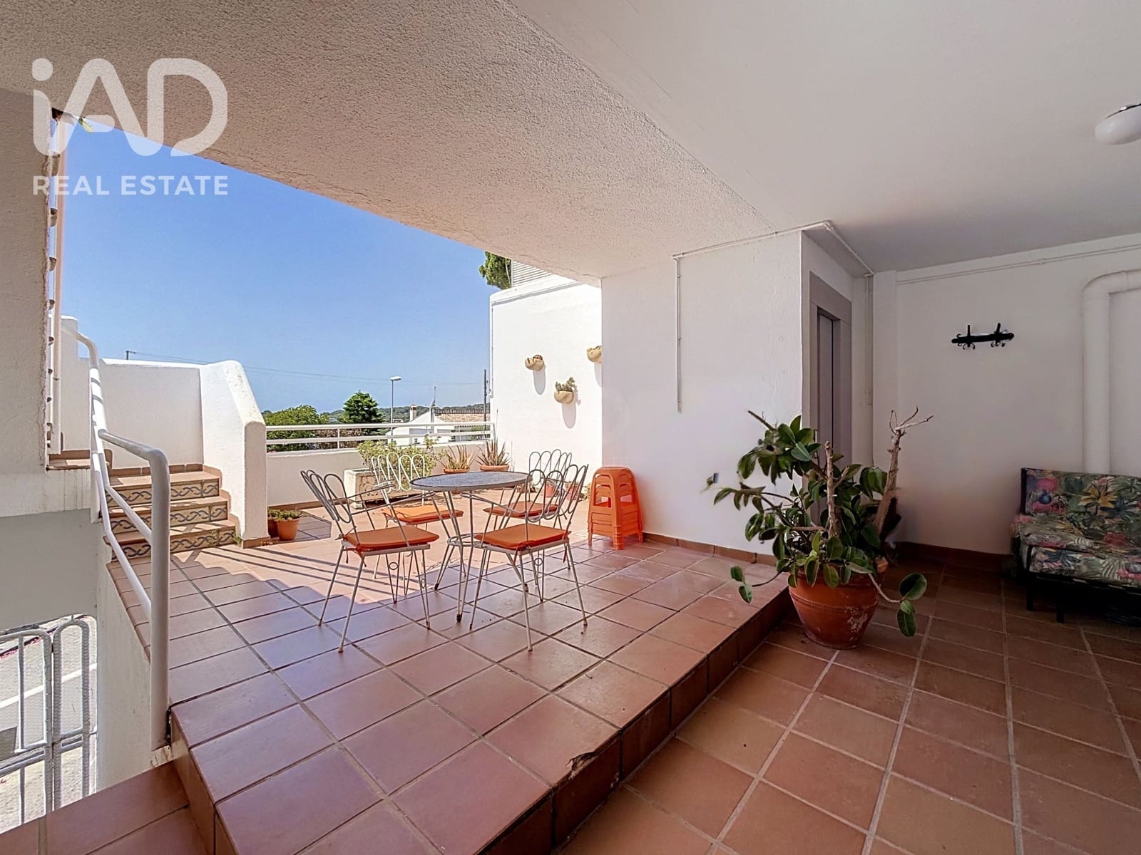 4 soverom Hus til salgs i Barcelona by med garasje - € 499 000 (Ref: 9988548)