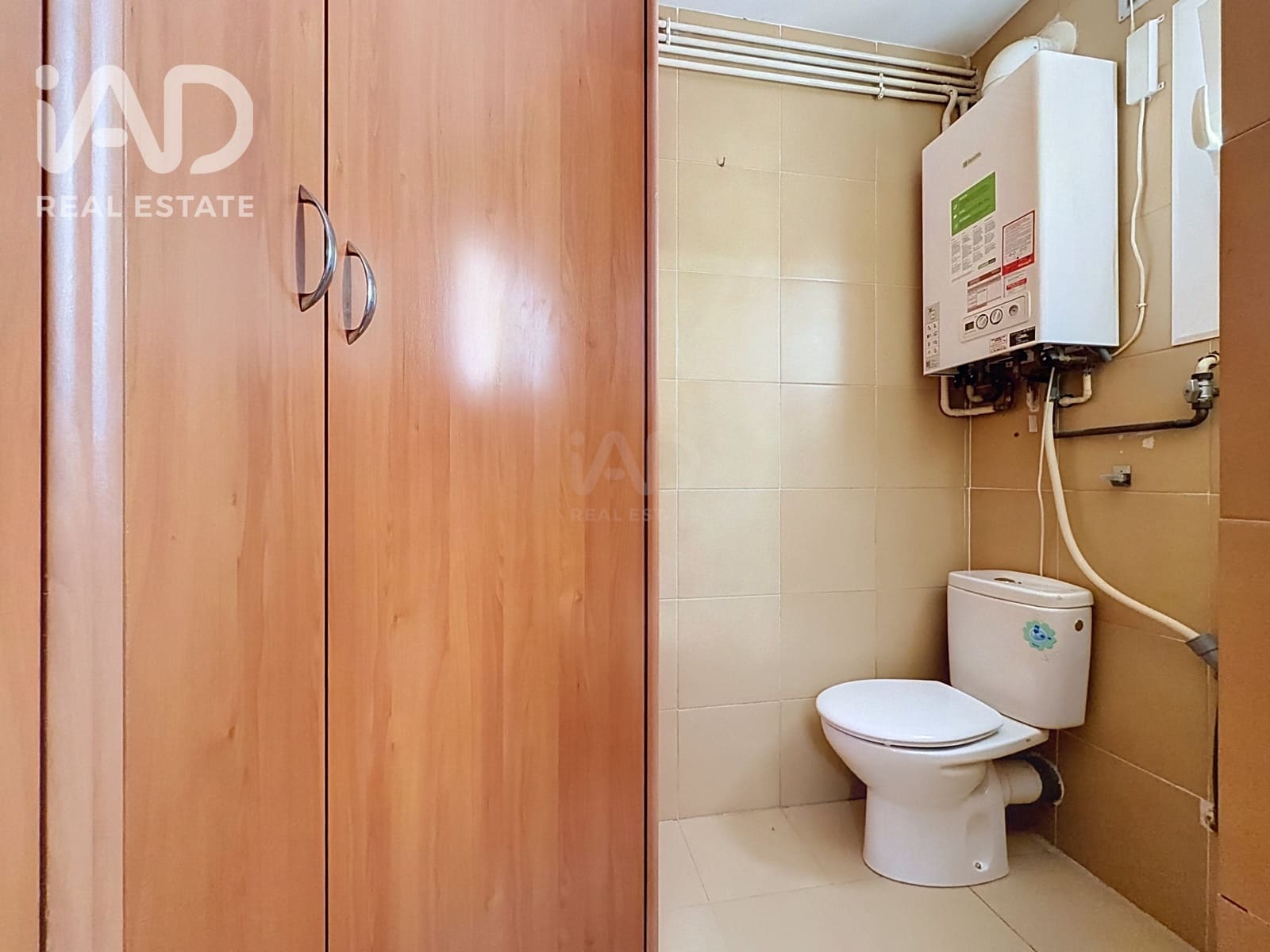 4 soverom Hus til salgs i Barcelona by med garasje - € 499 000 (Ref: 9988548)